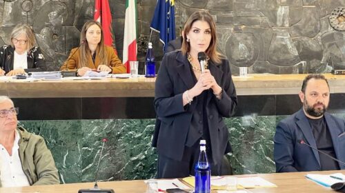 Comune di Baronissi, la sindaca Anna Petta: “Approvato il rendiconto 2025, conti solidi e gestione responsabile”