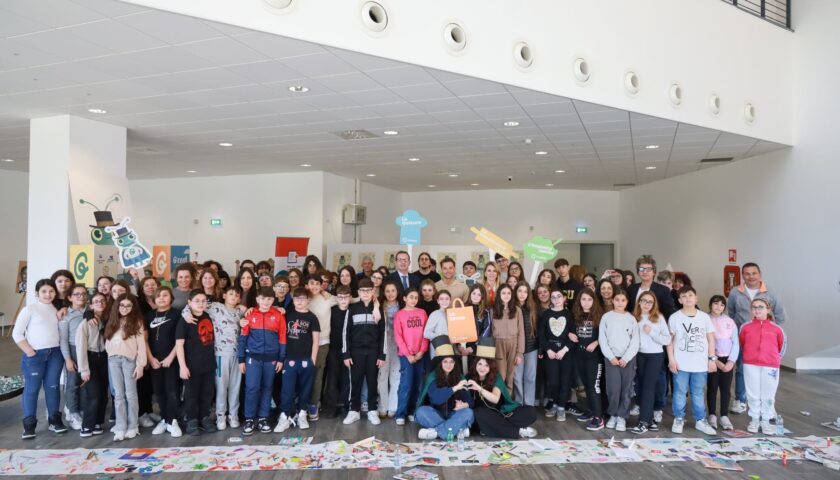 PAPER WEEK: LA SFIDA DI ECOAMBIENTE ED EDA PER I GIOVANI