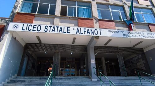 Salerno, Liceo Alfano I: sulla facciata di via dei Mille servono fatti, non passerelle