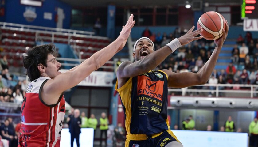 Givova Scafati a Rieti dai due volti: domina, soffre e vince