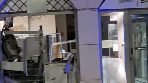 Polla, assalto con esplosivo al bancomat  nella notte di Pasqua