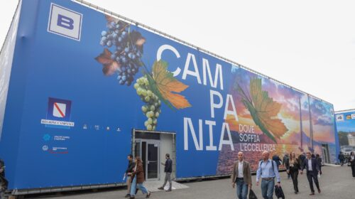 Vinitaly 2026, presentata Praesentia. Gusto di Campania Divina: l’enogastronomia leva strategica per il turismo regionale