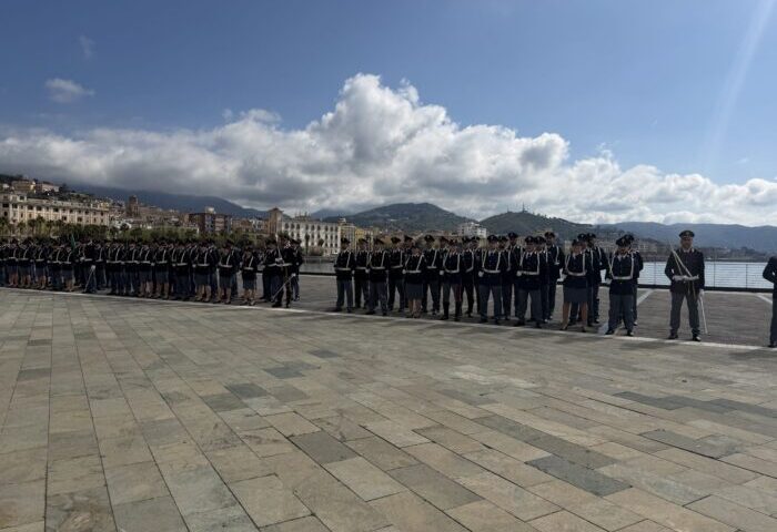 Salerno, cerimonia per il 174esimo anniversario della polizia in Piazza della Libertà