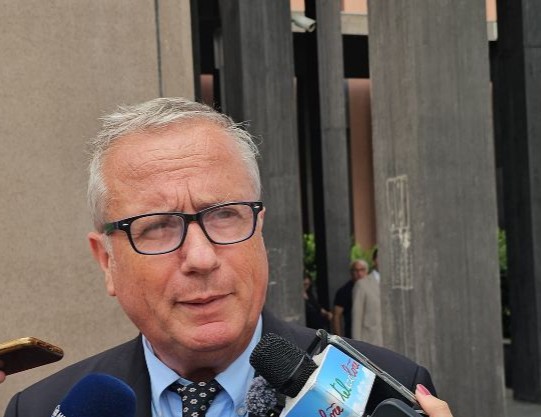 FONDAZIONE VASSALLO: NASCE “FUOCO ARDENTE”, IL FORMAT GIORNALISTICO CHE RACCONTA 16 ANNI DI DOLORE, VERITÀ E RICERCA DI GIUSTIZIA