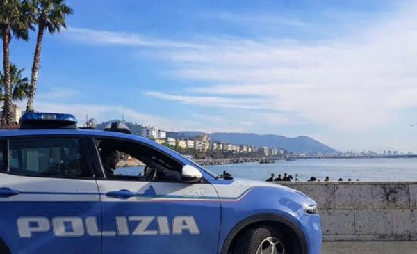 Salerno, spaccio sul lungomare: pusher immigrato acciuffato dalla polizia