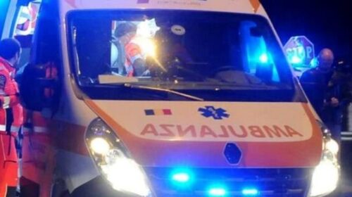 Salerno: auto sbanda e finisce contro un muro in Via Giulio Pastore, donna soccorsa dal 118