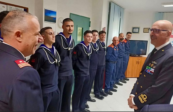 L’Ammiraglio Aulicino in visita agli uffici marittimi di Palinuro