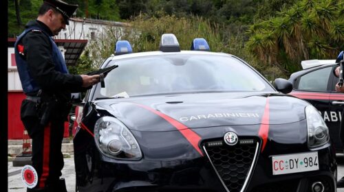 Nocera Superiore, in fiamme una Fiat 500