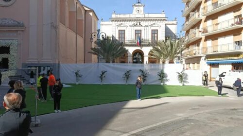 Cantiere diventa set per le nozze: è caos a San Marzano sul Sarno