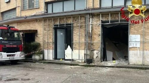 Bomba alla funeral home di Cava de’ Tirreni, indagini nel campo del settore funerario Bomba alla funeral home di Cava de’ Tirreni, indagini nel campo del settore funerario