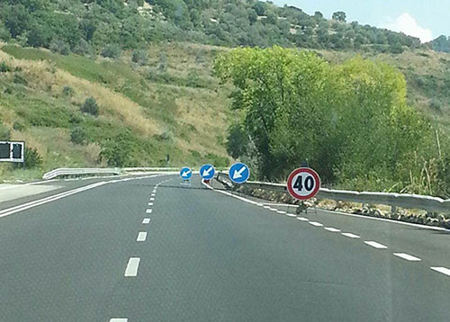 Cede la Cilentana, senso unico alternato per lavori