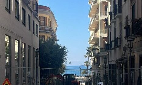 Salerno, restyling in via Velia: in ginocchio le attività commerciali