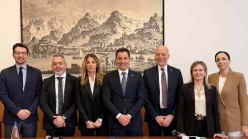 Commissione Ecomafie: presentata a Salerno relazione su traffici transnazionali di rifiuti Commissione Ecomafie: presentata a Salerno relazione su traffici transnazionali di rifiuti