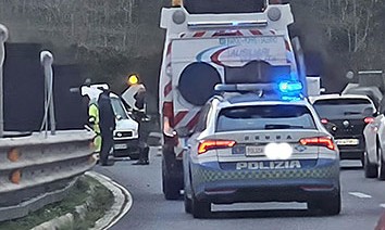 Incidente sull’A2 tra Battipaglia e Pontecagnano: giovane ferita