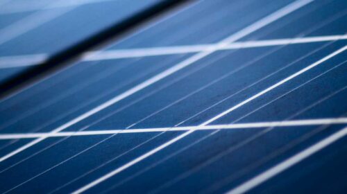 Riciclare la luce che produciamo con i pannelli solari da interno