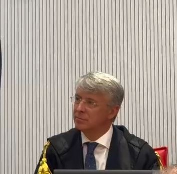 Salerno, l’insediamento di Cantone in Procura: “Attenzione sulla criminalità organizzata e ai fenomeni di infiltrazione nel tessuto economico e sociale del territorio”