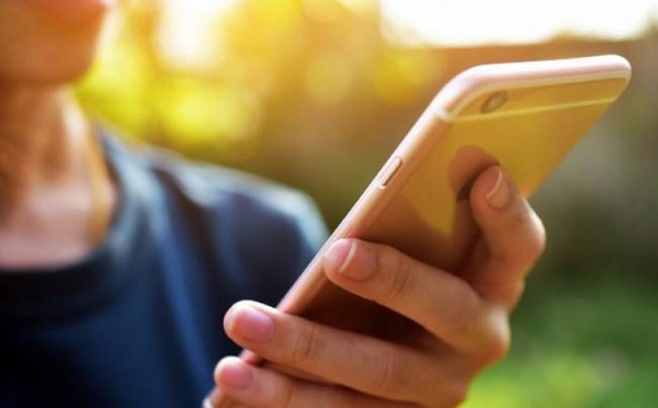 Stretta social per i minorenni