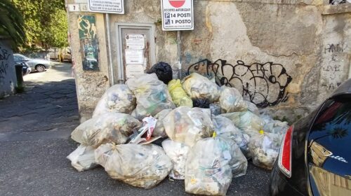 Salerno, scorretto conferimento dei rifiuti: trasgressori individuati e multati