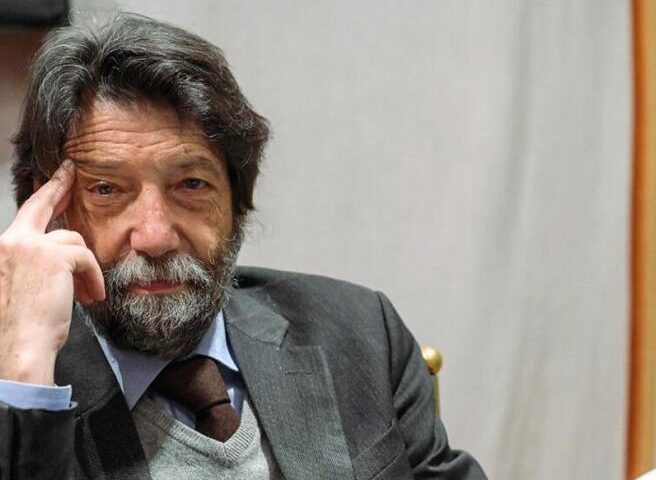 Il filosofo Cacciari: “De Luca persona capace, intelligente e colta ma è arrivato il tempo di fare spazio ai giovani”