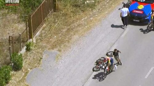 Giro d’Italia 2026:  incidente lieve  a  Capaccio Paestum