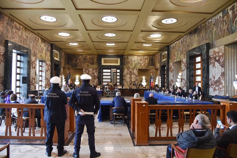 Grand Hotel ed ex Foce Irno, la minoranza chiede consiglio comunale urgente