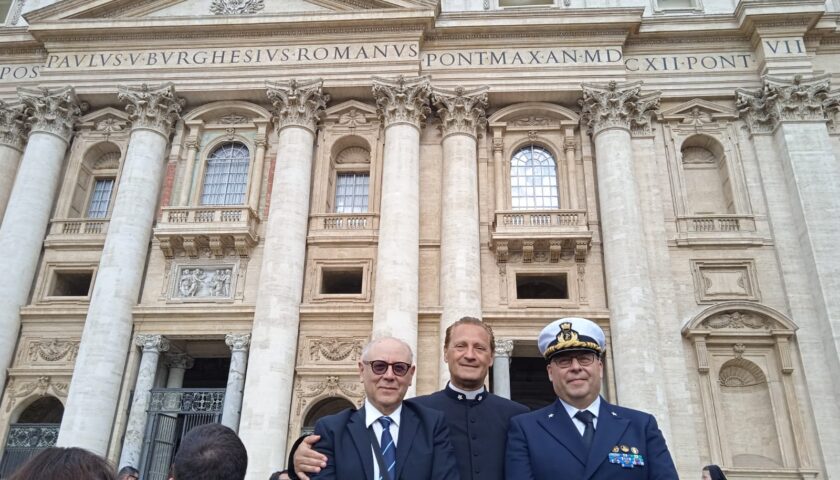 Il Sacrario Militare di Cava de’ Tirreni e l’albo d’oro nel cuore di San Pietro: l’abbraccio di Papa Leone XIV alla delegazione metelliana