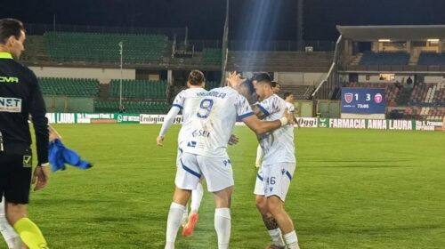 Play off lega Pro, Casarano da sogno: 5 gol al Cosenza al San Vito. Passa anche la Casertana