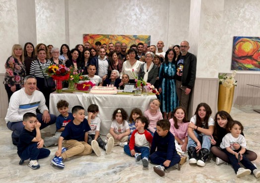 Eboli, famiglia e comunità in festa per il secolo di vita di Anna Sorvillo