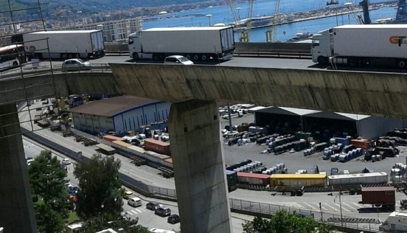 Salerno, le Luci sui piloni del Viadotto Gatto: ecco l’art director