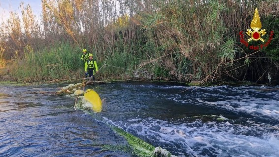 Tragedia a Capaccio Paestum, corpo senza vita trovato in un kayak ribaltato nel fiume