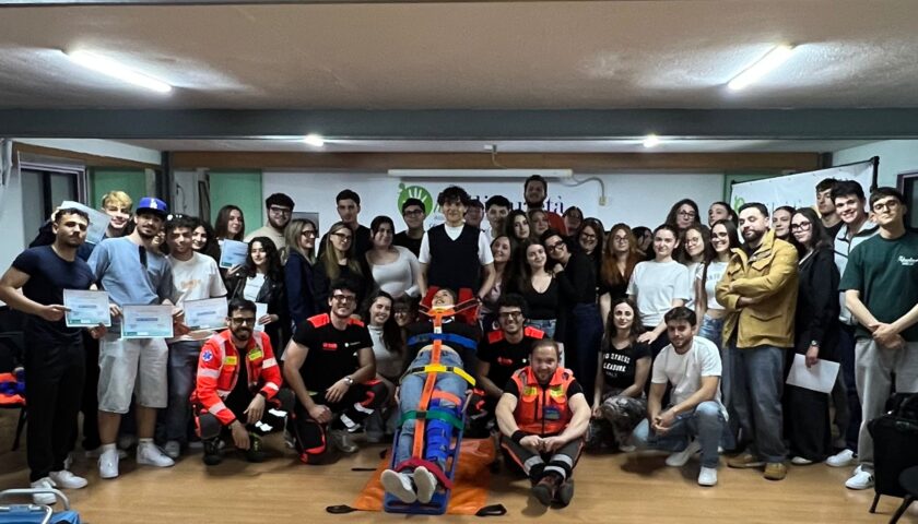 Corso di primo soccorso con 260 iscritti in collaborazione tra La Solidarietà e Associazione SMS studenti medicina Salerno 