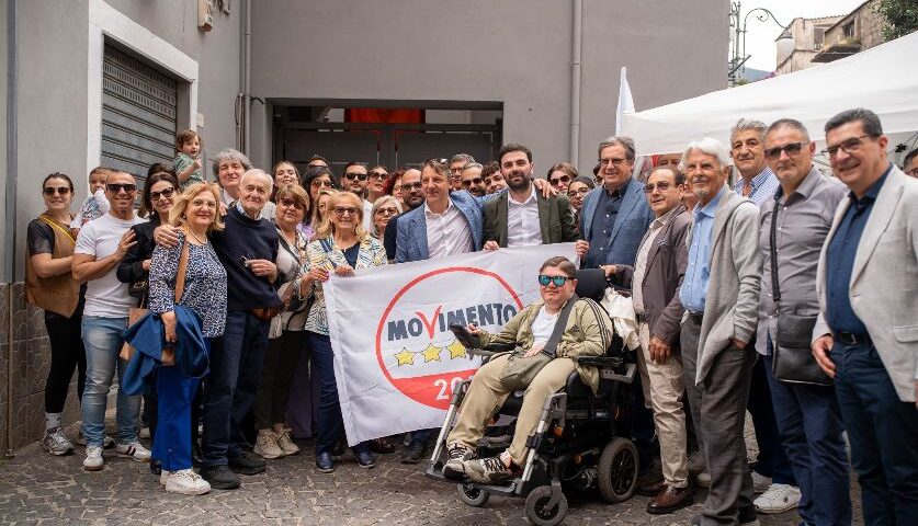 Elezioni comunali nel Salernitano, l’europarlamentare Tridico tira la volata ai candidati sindaci del M5S ad Angri e Cava’ de’ Tirreni