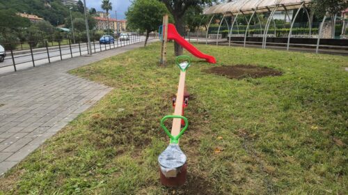 Mercato San Severino, “Piano bambini”: nuove giostrine nei parchi giochi della città