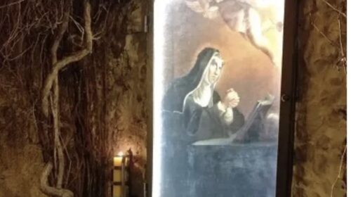 Salerno celebra oggi Santa Rita: messe, rosario suppliche e benedizione petali rose
