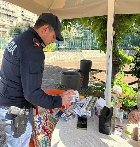 Salerno, sequestro di sigarette  di contrabbando nei pressi del Parco del Mercatello