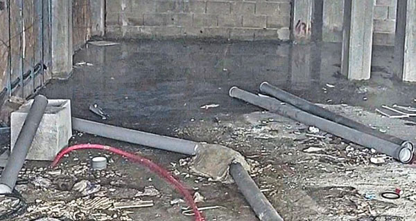 Danni per allagamenti nei locali del sotto piazza della Libertà, commercianti da risarcire