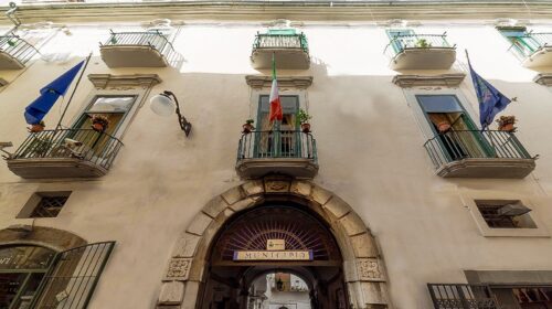 Gruppi di opposizione contro la maggioranza a Vietri sul Mare: “Nessuna trasparenza su eventi e società partecipate”  