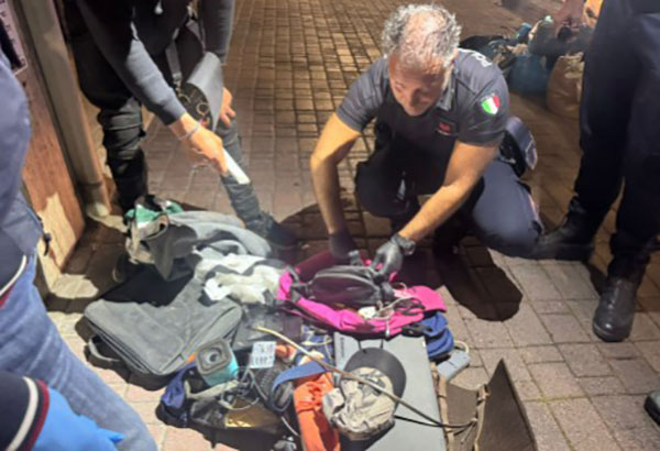 Rovistatori di rifiuti: Salerno Pulita e polizia municipale identificano tre persone