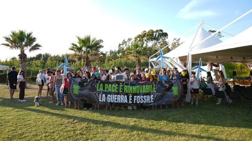 Crisi climatica e caldo anomalo: dati e flashmob di Legambiente per pace e giustizia climatica