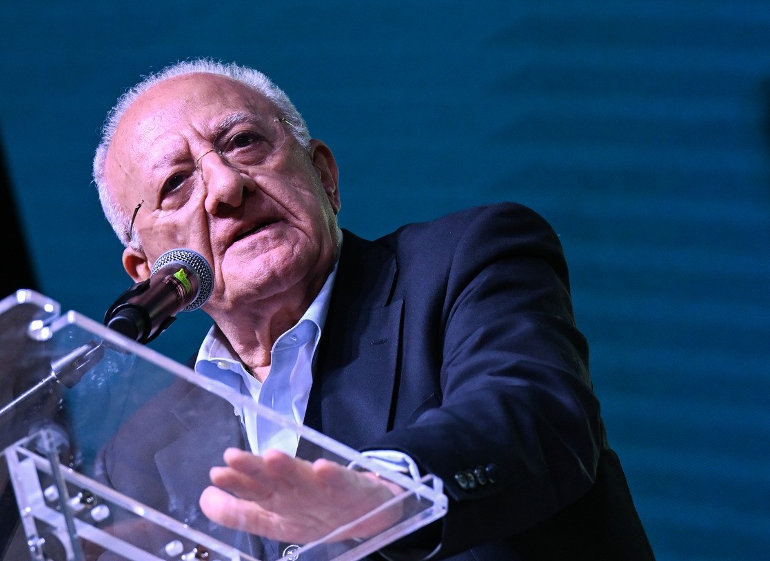De Luca ancora sindaco: “Un voto che mi riempie d’orgoglio e mi emoziona, ora al lavoro senza respiro”