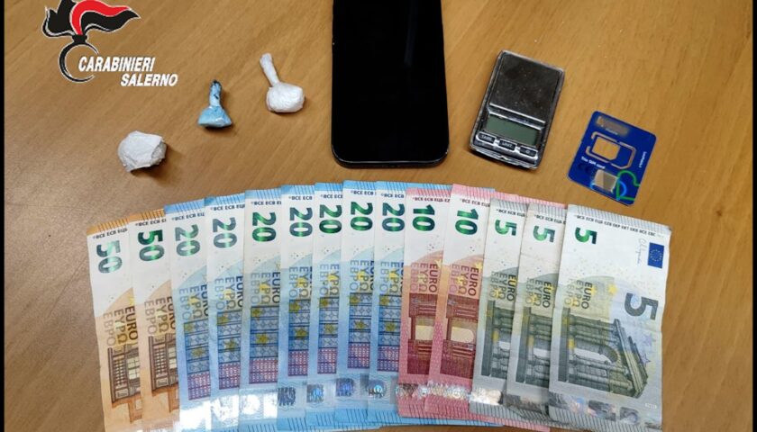 Tramonti, scoperto a cedere cocaina: arrestato