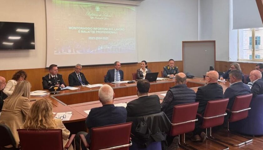 Sfruttamento lavorativo, lavoro sommerso e contrasto al caporalato: incontro in Prefettura a Salerno