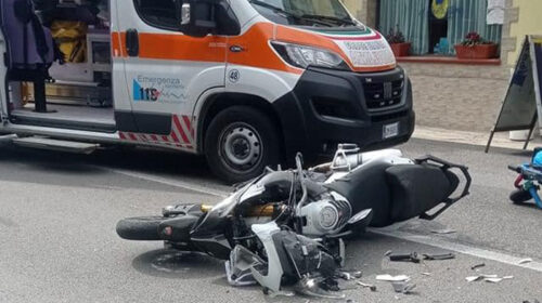 Pontecagnano, incidente in via Torino: marito e moglie in ospedale
