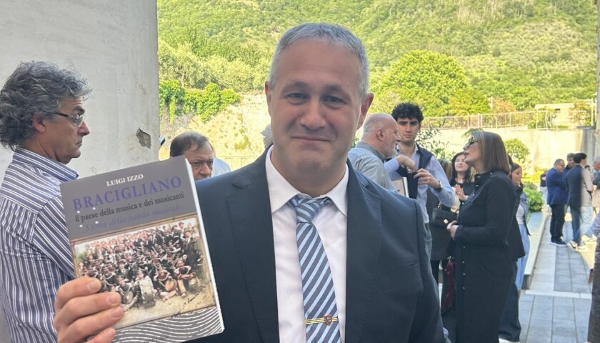 Successo a Bracigliano per la presentazione del libro di Luigi Izzo sulla storia della banda musicale
