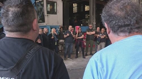 Fonderie Pisano di Salerno, operai in presidio con famiglie : “Salute e lavoro devono convivere” Fonderie Pisano di Salerno, operai in presidio con famiglie : “Salute e lavoro devono convivere”