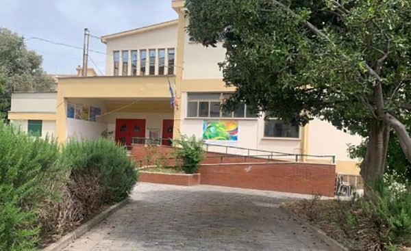 Salerno, lavori fermi e disagi per gli alunni delle scuole Abbagnano e Torrione Alto