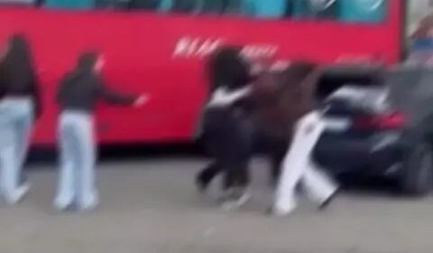 Vallo della Lucania, lite tra studentesse finisce a calci e pugni Vallo della Lucania, lite tra studentesse finisce a calci e pugni