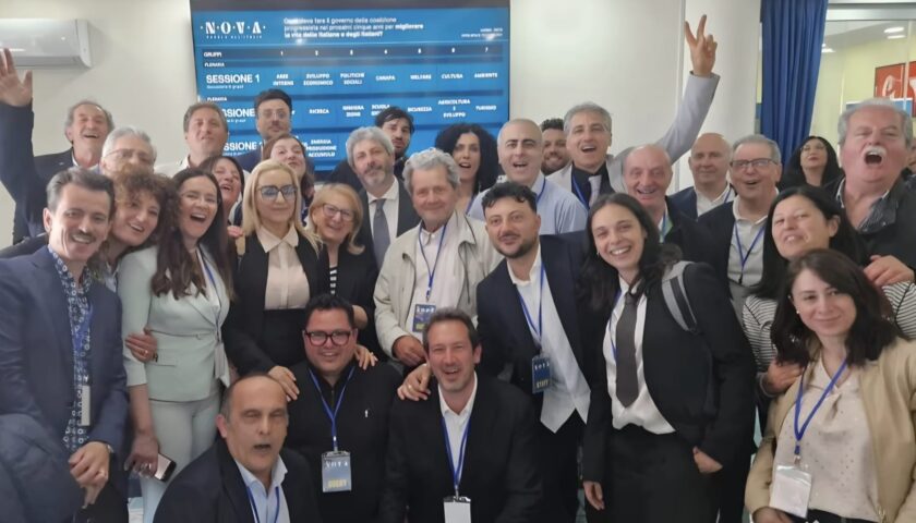 Grande partecipazione a Salerno con Fico e la Pecoraro per Nova,  percorso nazionale del M5S