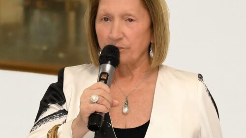 “La vestizione della sposa”: tradizione, ricerca antropologica e solidarietà nel cuore di Eboli “La vestizione della sposa”: tradizione, ricerca antropologica e solidarietà nel cuore di Eboli