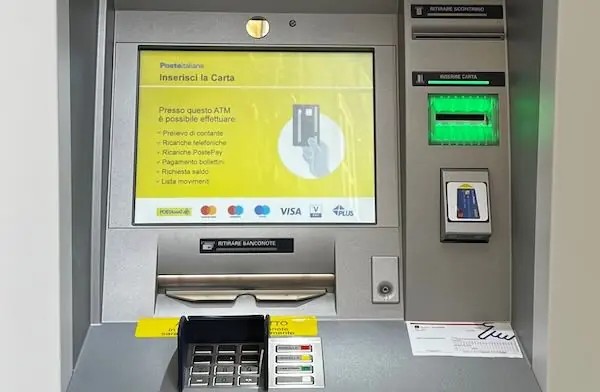Nocera Inferiore, anziano rapinato dopo il prelievo all’Atm
